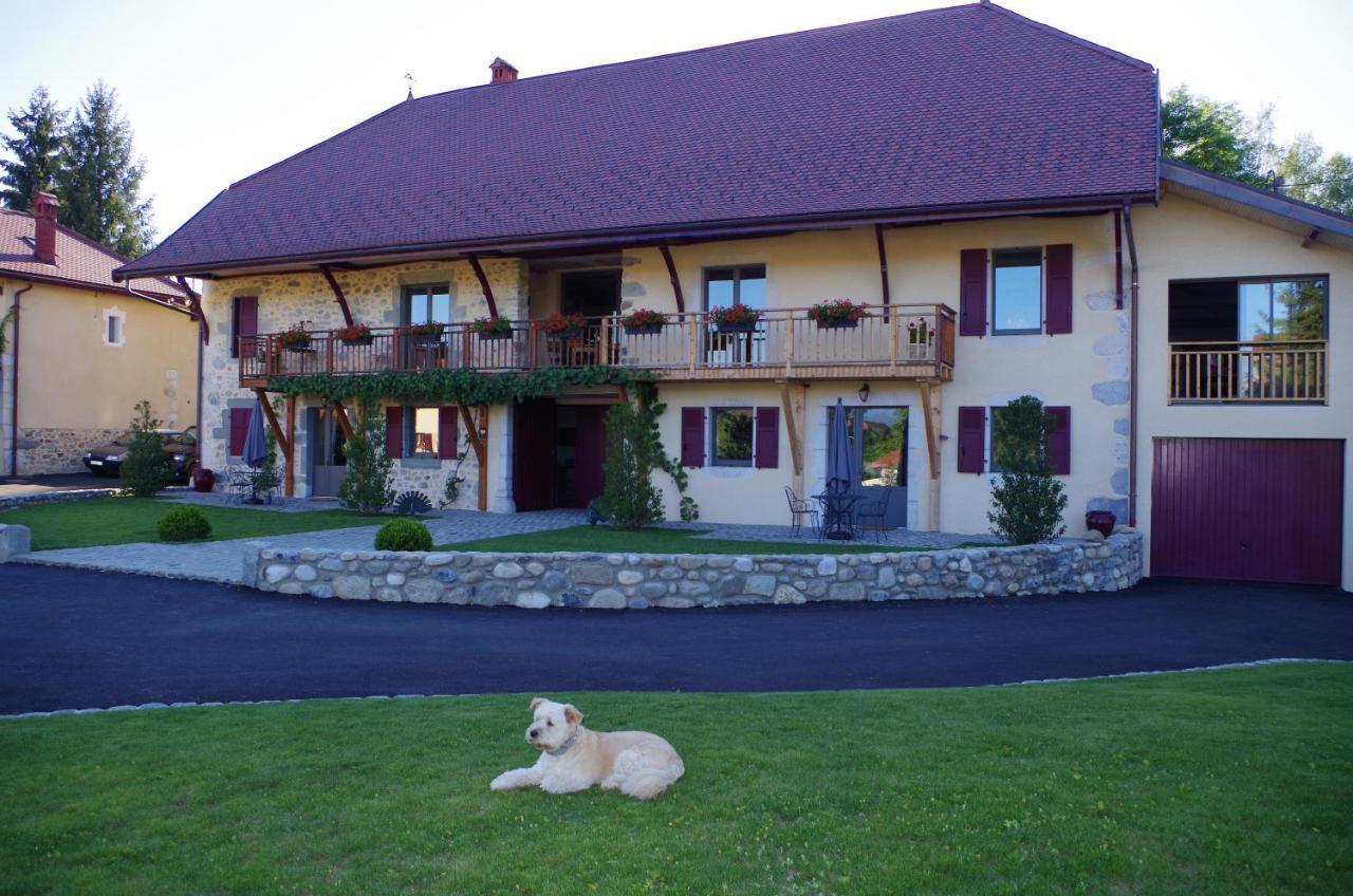 Le Paon Bleu Annecy Poisy Bed & Breakfast Exterior foto